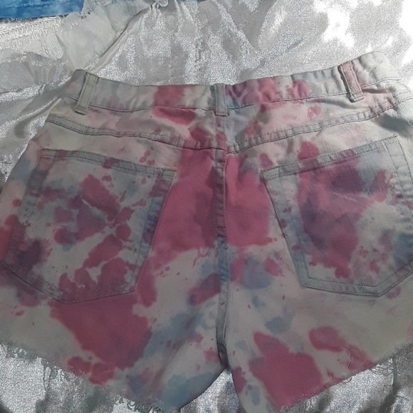 Tie dye shorts and 2 tie dye Shirts - Picture 3 of 8